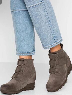 Sorel Evie Lace Up Grey Suede Leather Wedge Ankle Booties Size 9.5
